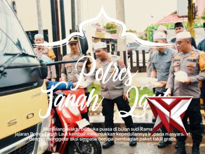 Polres Tanah Laut Tebar Kebaikan, Bagikan Takjil Gratis Jelang Berbuka di Pelaihari