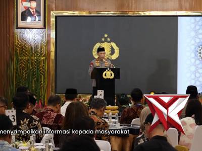 Kapolri Jenderal Polisi Drs. Listyo Sigit Prabowo, M.Si., menggelar buka puasa bersama insan pers - PoliceTube