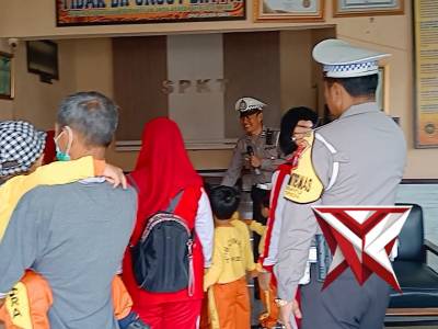 Pengenalan tugas Polri Polsek Turen Polres Malang - PoliceTube