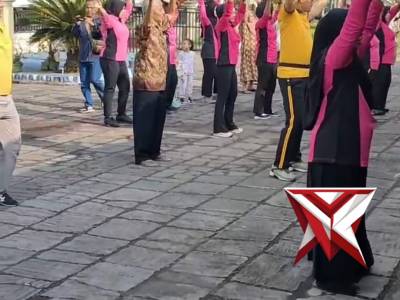 JUM'AT BUGAR POLSEK MAESAN - PoliceTube