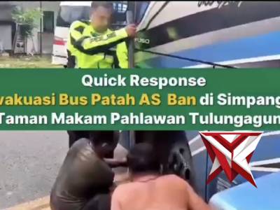 "Polisi bantu bus Mogok" - PoliceTube