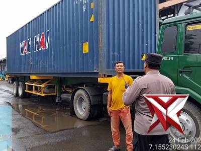 Giat Patroli Harkamtibmas dialogis dengan sopir truk berikan himbauan Kamtibmas Antisipasi 3C