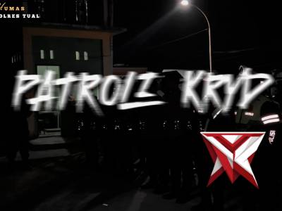 POLRES TUAL MELAKSANAKAN PATROLI KRYD DAN MENGECEK SETIAP KENDARAAN YANG LEWAT UNTUK MEMASTIKAN - PoliceTube