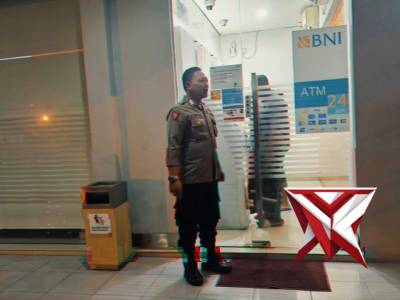 PATROLI MALAM PERBANKAN, POLSEK SOOKO SAMBANGI BNI KCP BRANGKAL - PoliceTube