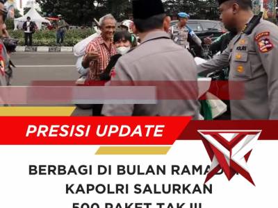 Kapolri Bagi takjil ke masyarakat