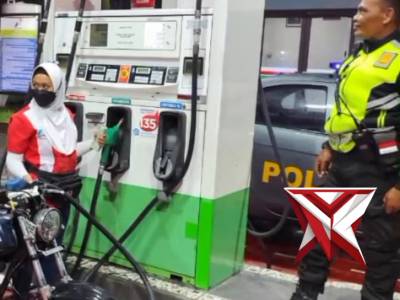 Patroli Malam di SPBU Dilem - PoliceTube
