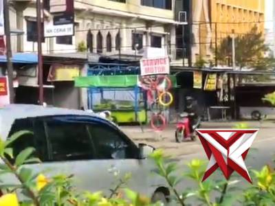 Giat penertiban melawan arus di jalan arteri supadio