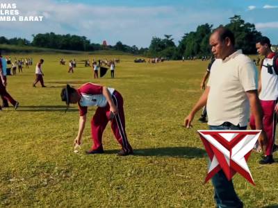 Polres Sumba Barat Bersihkan Tempat Wisata Pasola - PoliceTube