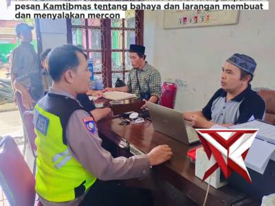 Kanit Binmas melaksanakan Jumat curhat - PoliceTube