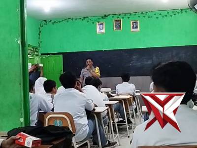 Himbauan dari Polsek Simokerto untuk siswa smk - PoliceTube