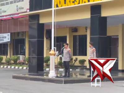 Jam Pimpinan arahan Kapolresta Bengkulu

Kapolresta Bengkulu Kombes Pol Rahmad Hidayat, S.S., M.H