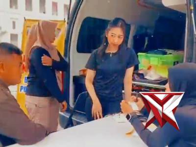 Biddokkes Polda Jateng Melaksanakan Baktikes Untuk Masyarakat di Kota Lama Semarang - PoliceTube