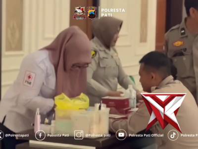 Polresta Pati menggelar aksi sosial donor darah serentak seluruh Indonesia jelang HUT Humas Polri - PoliceTube