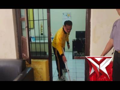 Kebersihan polsek - PoliceTube