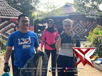 Jadikan Lingkungan Bersih dan Sehat Kapolres Pematangsiantar Pimpin Kebersihan bersama - PoliceTube