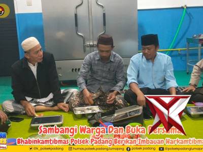 Sambangi Warga Dan Buka Bersama, Bhabinkamtibmas Polsek Padang Berikan Imbauan Harkamtibmas - PoliceTube