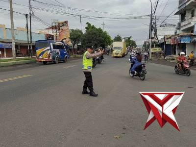 Polsek Karanganyar - PoliceTube