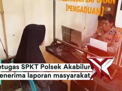 Petugas SPKT (Sentra Pelayanan Kepolisian Terpadu) Polsek Akabiluru menerima laporan masyarakat, D - PoliceTube