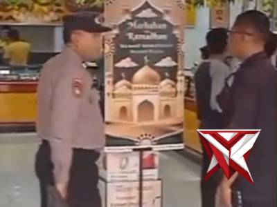 Anggota samapta Polsek Waru Patroli dan berikan himbauan di toko emas wahyu redjo desa Wadungasri