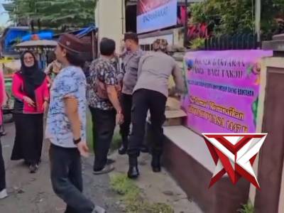 Berbagi Takjil Kapolsek Bantaran Beserta Anggota dan Ketua Ranting Bhayangkari Polsek Bantaran