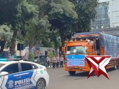 Polda Metro Jaya Kirim Bantuan Kemanusiaan ke Aceh, Sumut, dan Sumbar - PoliceTube