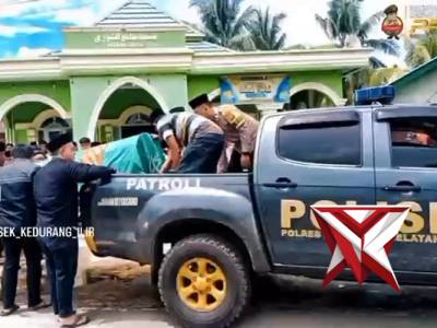 Sambang Duka Warga Desa Padang Bindu Kecamatan Kedurang Ilir - PoliceTube