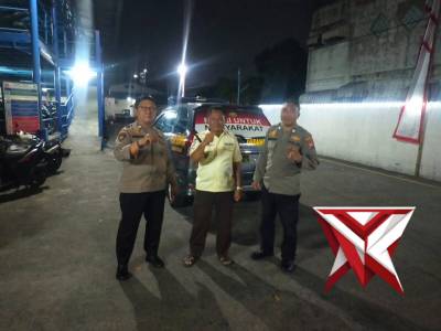 Patroli harkamtibmas malam hari upaya preventif Polsek Gedangan dalam menjaga keamanan wilayah - PoliceTube