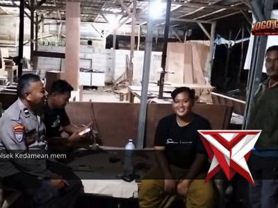 Polsek Kedamean Laksanakan Patroli Dialogis Malam Hari