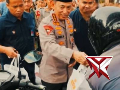 Kapolri & PJU Mabes Polri Turun ke Jalan, Sapa Masyarakat Bersama Insan Pers - PoliceTube