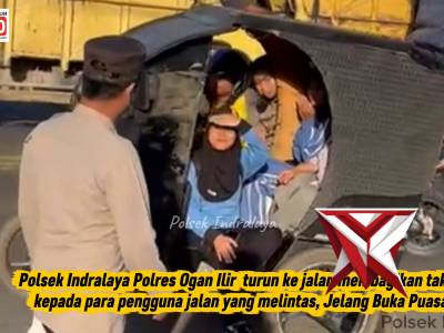 Polsek Indralaya Bagi Takjil jelang buka Puasa