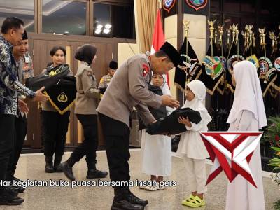 Kapolri Jenderal Polisi Drs. Listyo Sigit Prabowo, M.Si., menggelar buka puasa bersama insan pers di - PoliceTube