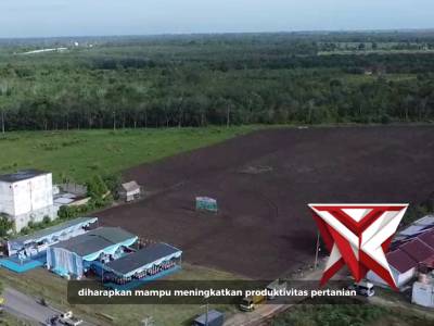 Polres OKI bersama jajaran Forkopimda OKI melaksanakan kegiatan penanaman jagung serentak Kuartal 1