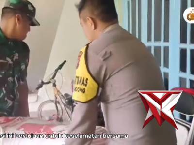 Sinergi TNI-Polri evakuasi korban banjir di Mojokerto