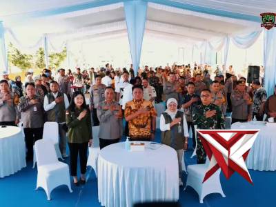 Lebaran Makin Tenang! Irjen Pol Sandi Nugroho Pimpin Langsung Gerakan Pangan Murah Kabar gembira u - PoliceTube