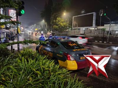 PELAKSANAAN PATROLI MALAM HARI POLSEK SUKASARI STRONG POINT TL GEGERKALONG