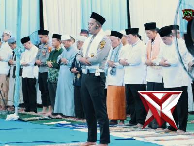 Silaturahmi dengan Warga Banyuasin, Kapolda Sumsel Tegaskan Kolaborasi Jaga Kamtibmas

BANYUASIN &ndash; K