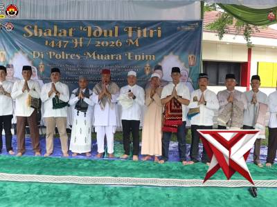 Kapolres Muara Enim Laksanakan Sholat Idul Fitri 1447 H dan Halal Bihalal Bersama Personel