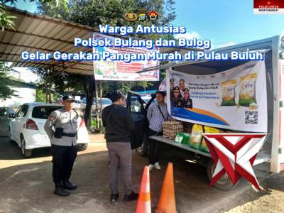 WARGA ANTUSIAS - POLSEK BELAKANG PADANG BERSAMA BULOG GERAL GERAKAN PANGAN MURAH