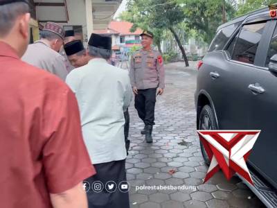 Plt. Kapolrestabes Bandung Kombes Pol. Adiwijaya, S.I.K.,