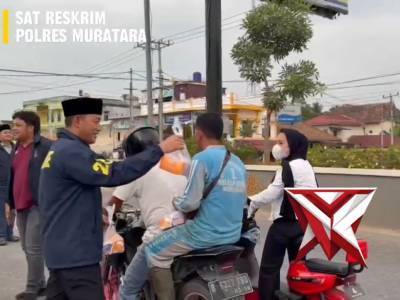 Berbagi Takjil di Bulan Ramadhan