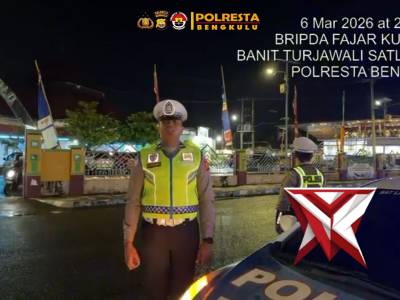 *Satlantas Polresta Bengkulu Laksanakan Patroli Blue Light, Pastikan Kelancaran Lalin Jamaah Tarawih