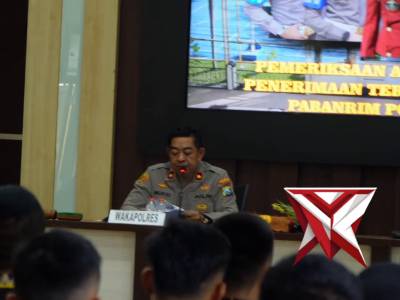 Polres Pacitan melaksanakan kegiatan penandatanganan pakta integritas dan pengambilan sumpah secara