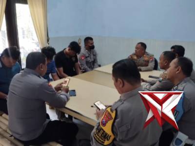 APP ANGGOTA OLEH KAPOLSEK CURAHDAMI - PoliceTube