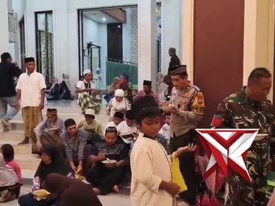 Buka bersama bhabinkamtibmas dan warga masyarakat