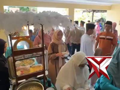 Hangatnya Silaturahmi di Hari Fitri ?? Suasana hangat dan penuh kebersamaan terasa dalam halal bih - PoliceTube