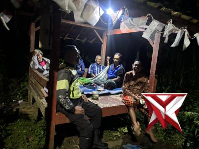 Anggota Polsek Klakah melaksanakan patroli kewilayahan malam hari