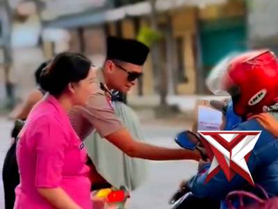 Definisi 'Bahagia itu Sederhana' versi Ramadan 2026: Liat lampu merah berubah jadi momen berbagi. ?