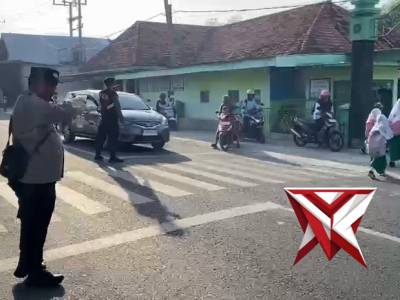 Semangat pagi anggota polsek galis