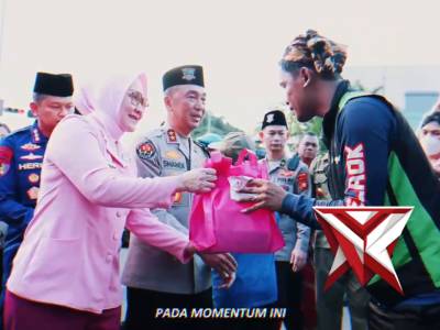 Kepala Kepolisian Daerah Sumatera Selatan Beserta Staff dan Jajaran Serta Bhayangkari Mengucapkan