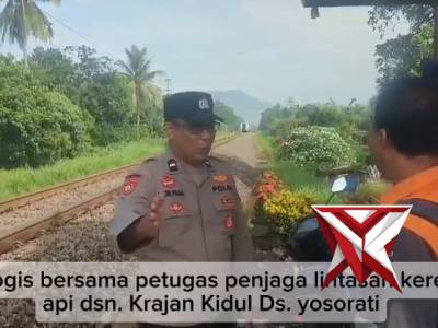 Patroli Harkamtibmas dan dialogis bersama petugas penjaga lintasan kereta api di wil Kec.Sumberbaru